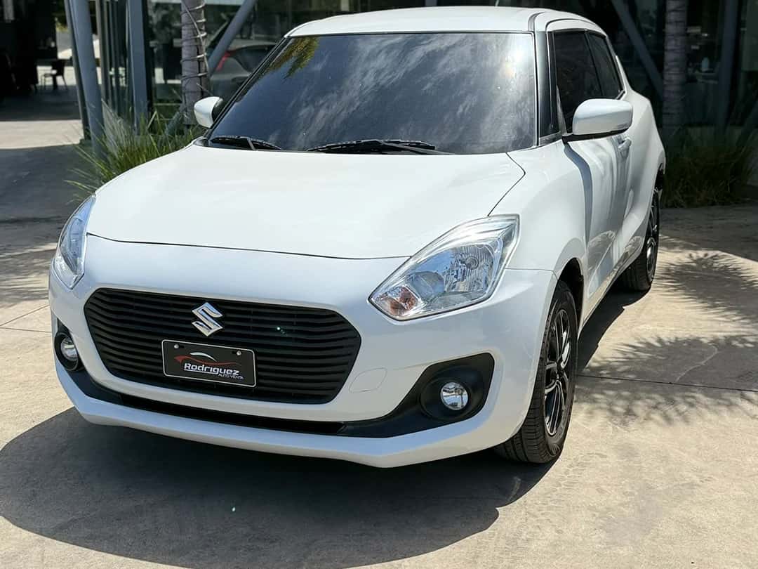 2022 Suzuki Swift GL+ usado en venta por Rodríguez Internacional Autoventa