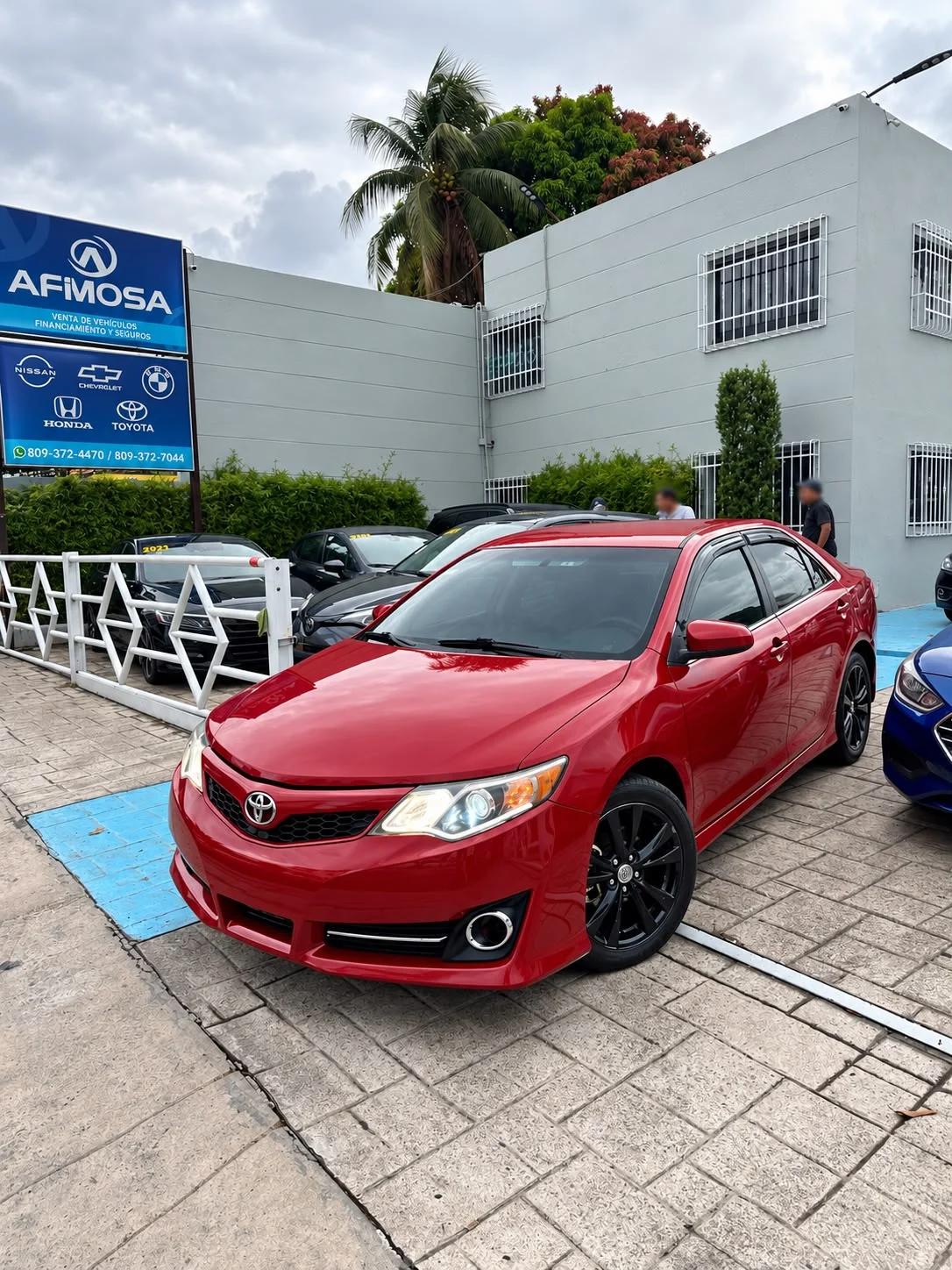 Toyota Camry SE 2013 en venta - vista principal