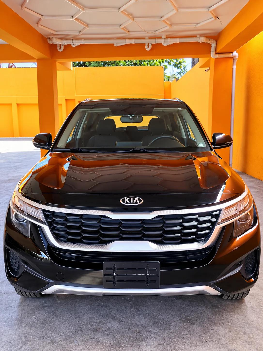 Kia Seltos LX 2021 en venta - vista principal