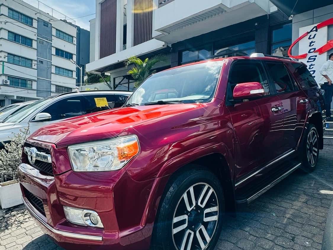 2011 Toyota 4 Runner SR5 usado en venta por CHUQUI MOTORS SRL