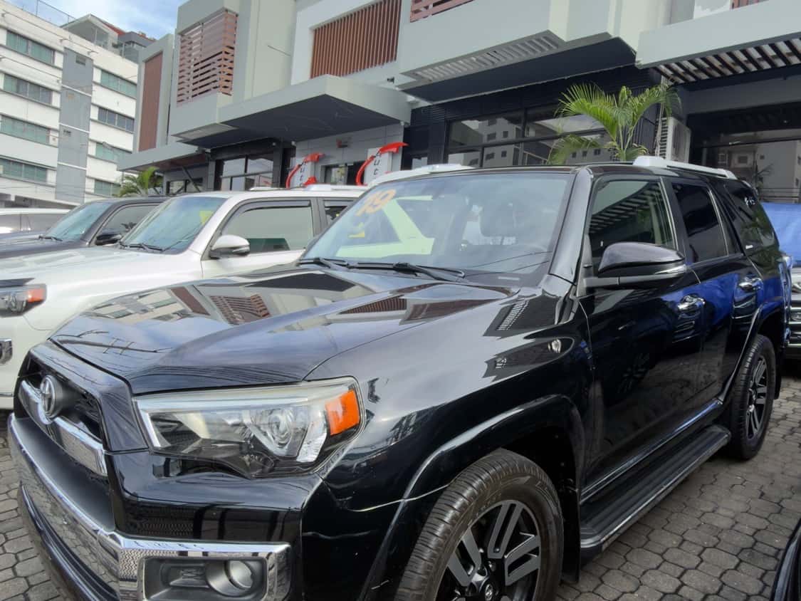 2019 Toyota 4 Runner Limited usado en venta por Junior Beltre