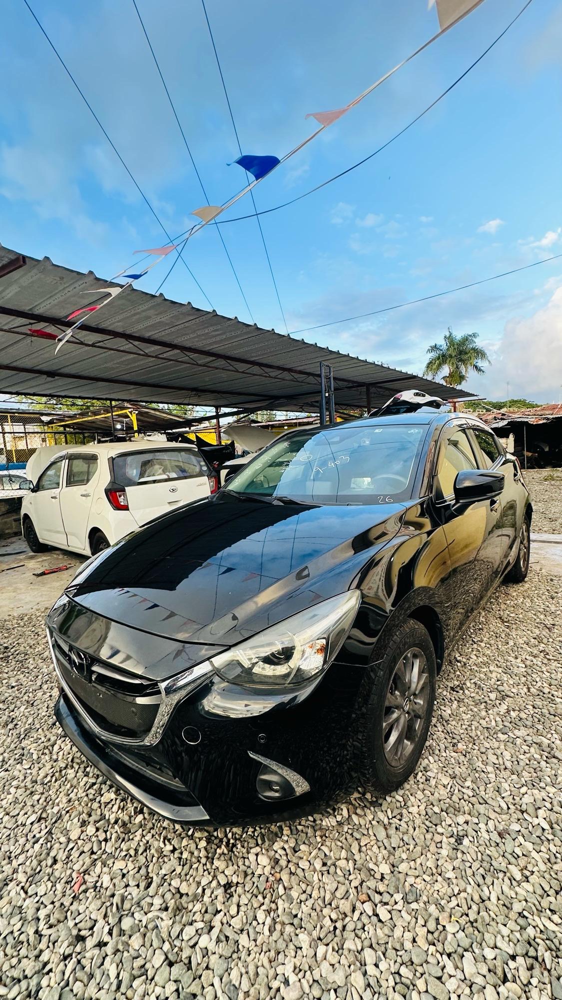 Mazda Demio 2020 en venta - vista principal