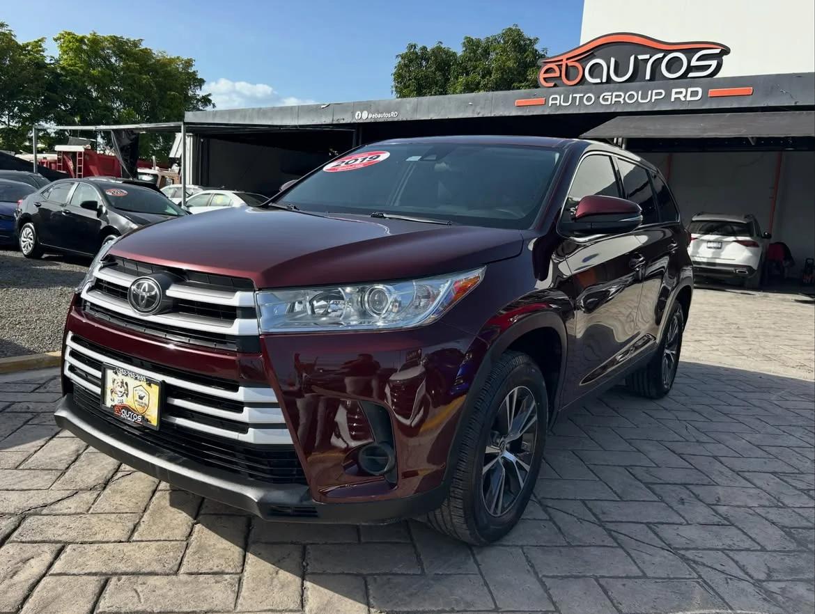 Toyota Highlander LE/LE Plus 2019 en venta - vista principal