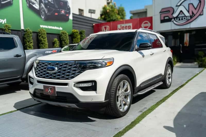 2021 Ford Explorer Platinum usado en venta por RAM MEGA AUTOS S.R.L