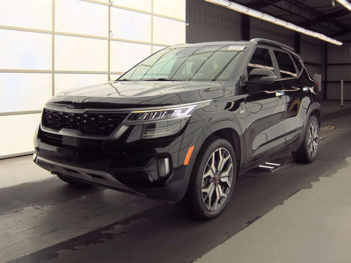 2022 Kia Seltos SX usado en venta por RAM MEGA AUTOS