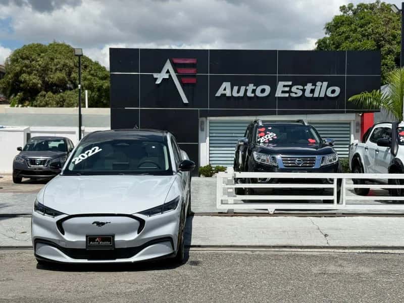 2021 Ford Mustang Mach-E Premium usado en venta por AUTO ESTILO SRL