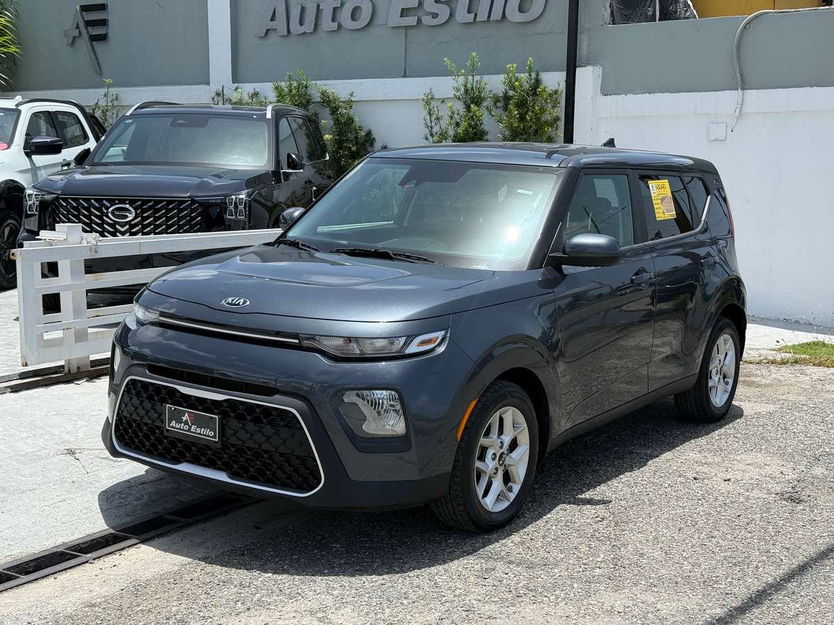 2020 Kia Soul LX, S, X-Line usado en venta por AUTO ESTILO SRL