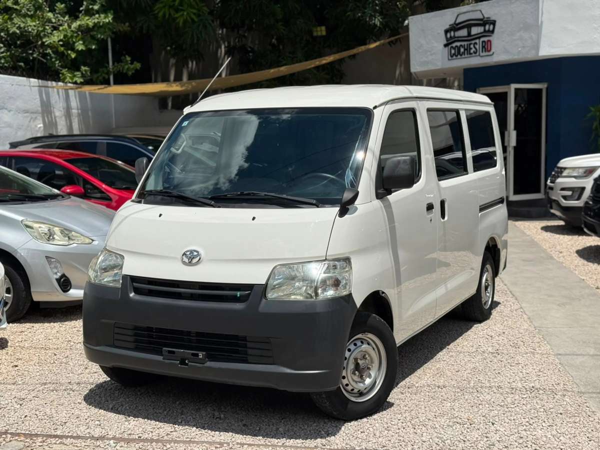 2020 Toyota Town-Ace DX usado en venta por Cochesrd