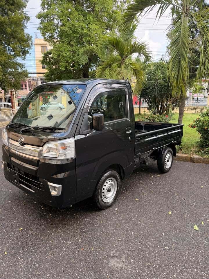 2022 Daihatsu Hijet usado en venta por HNOS ACOSTA AUTO IMPORT
