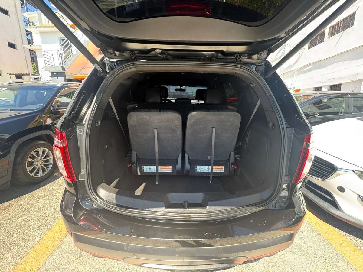 Ford Explorer Limited 2014 - miniatura 4