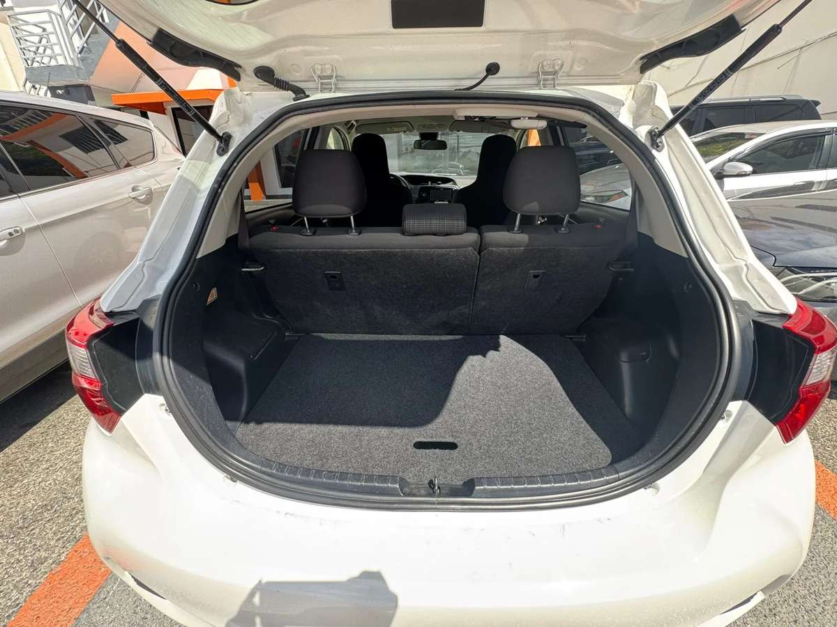 Toyota VITZ GR Sport 2020 - miniatura 5