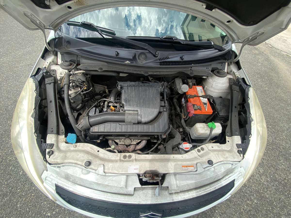 Suzuki Swift GL+ 2014 - miniatura 5