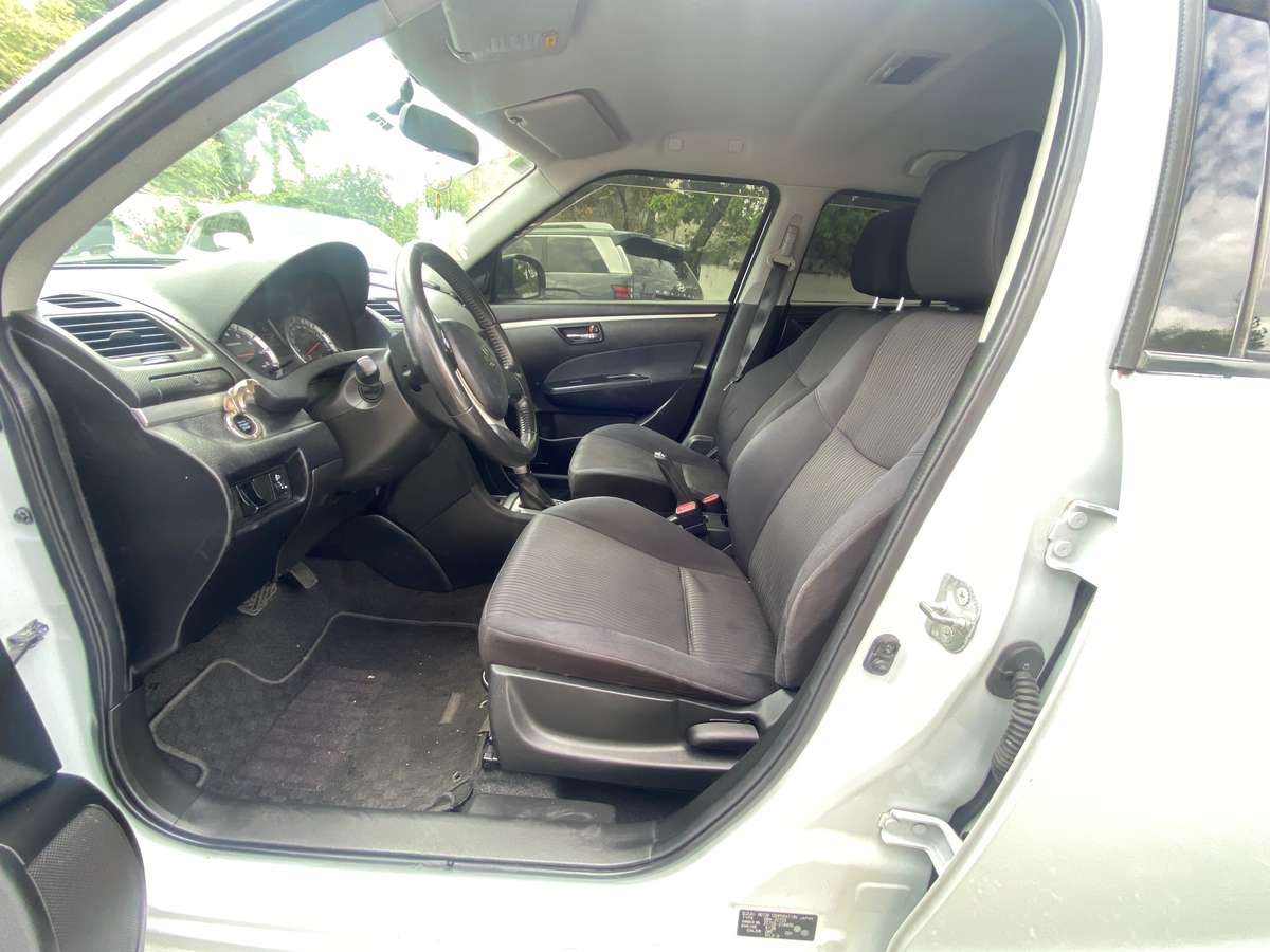 Suzuki Swift GL+ 2014 - miniatura 8