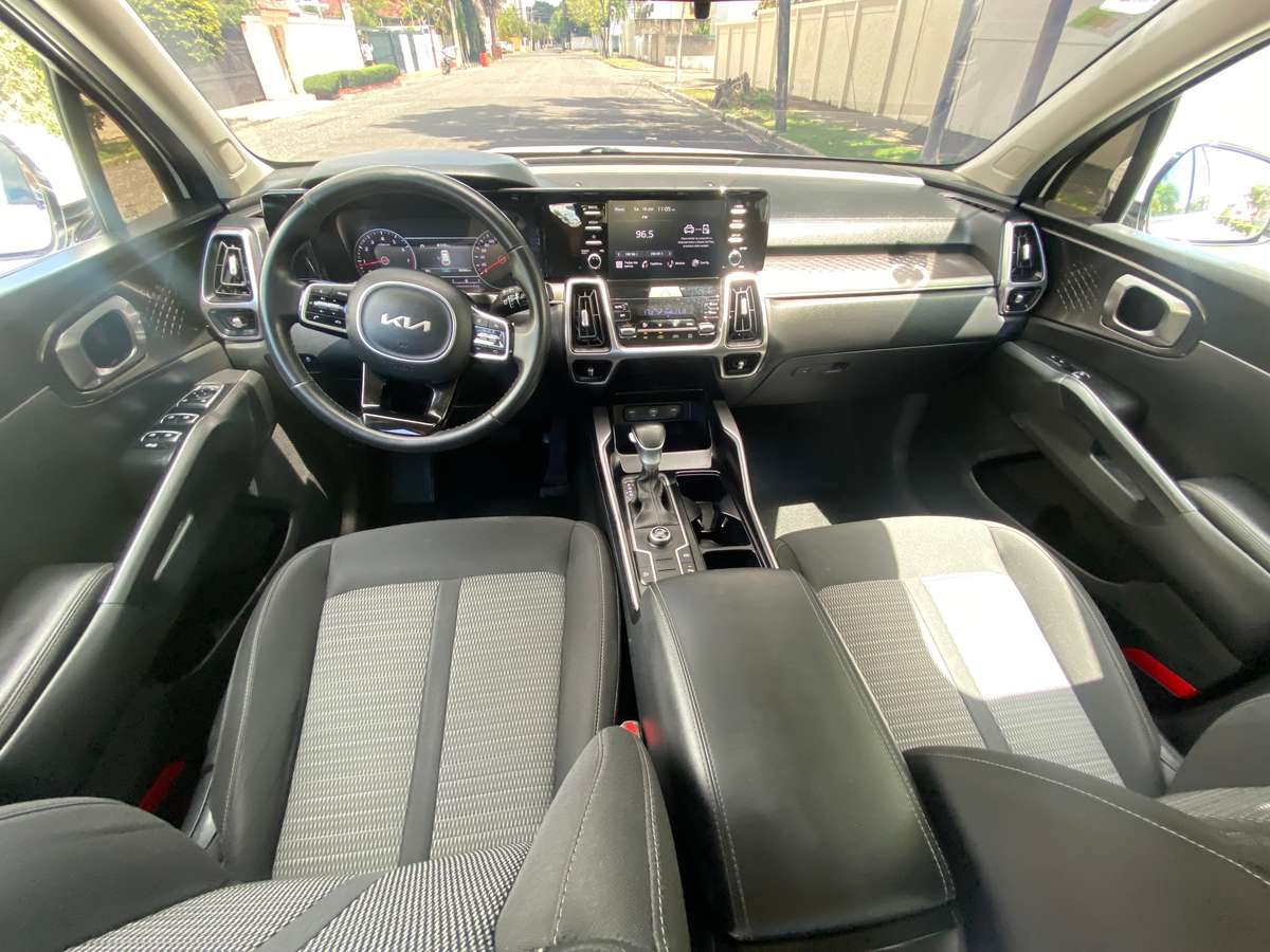 Kia Sorento LX 2023 - miniatura 9