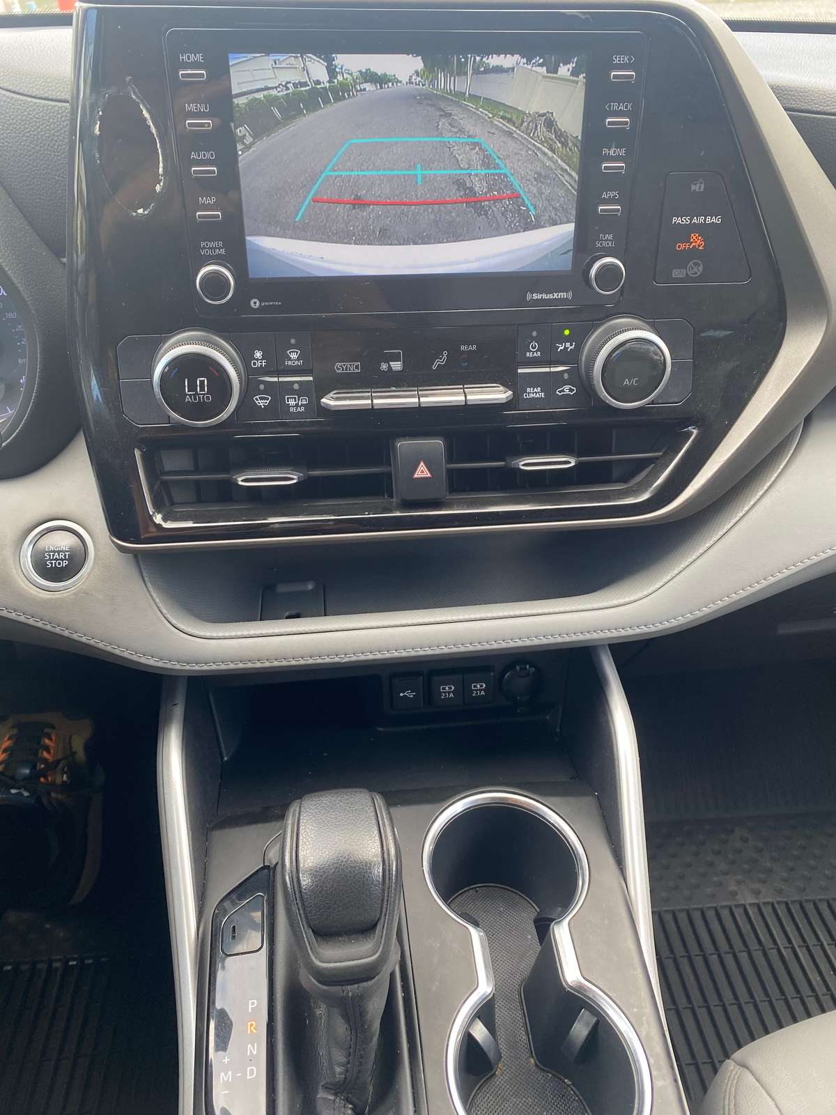 Toyota Highlander L 2020 - miniatura 11