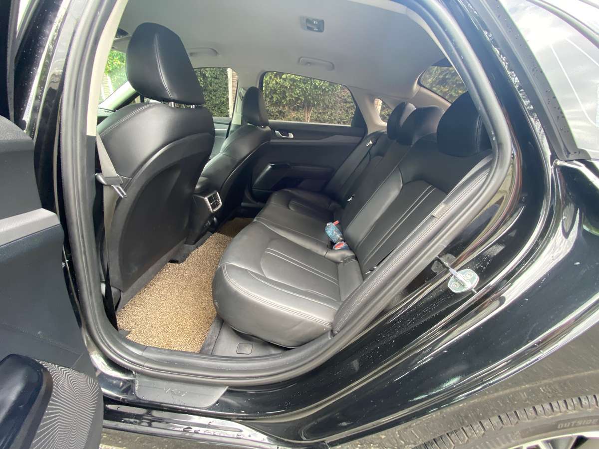 Kia K-5 Prestige 2022 - miniatura 9