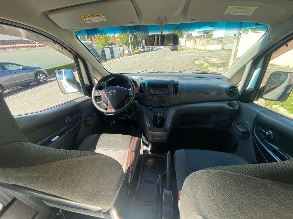 Nissan NV 200 2018 - miniatura 8