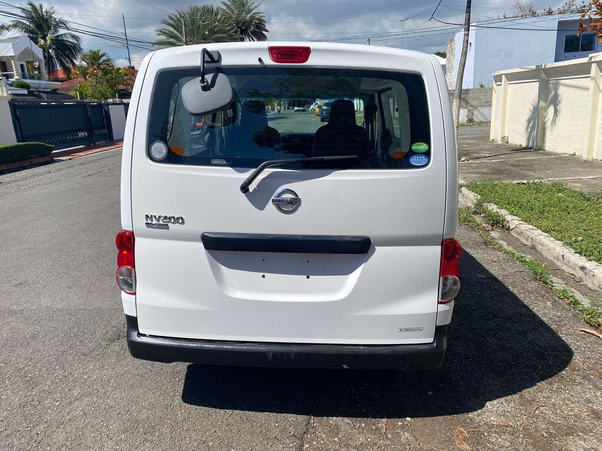 Nissan NV 200 2018 - miniatura 5