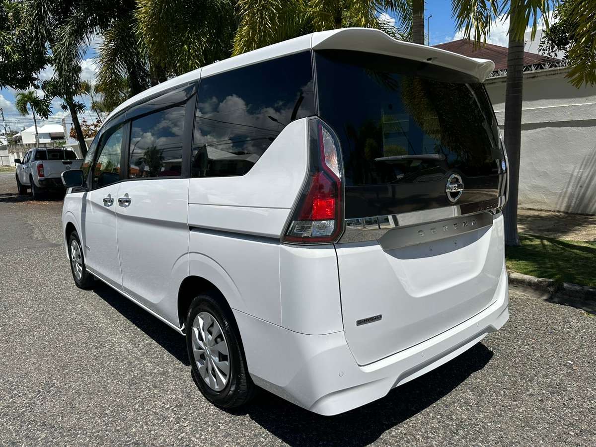 Nissan Serena 2020 - miniatura 4