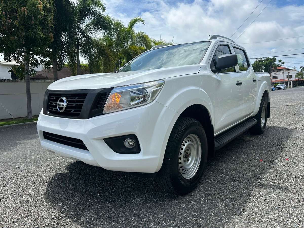 2021 Nissan Frontier NP300 usado en venta por Vision Motors 