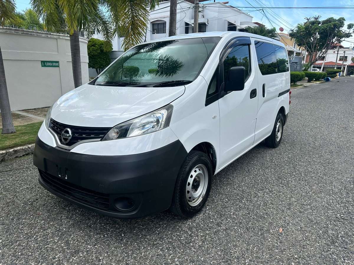 2020 Nissan NV 200 usado en venta por Vision Motors 