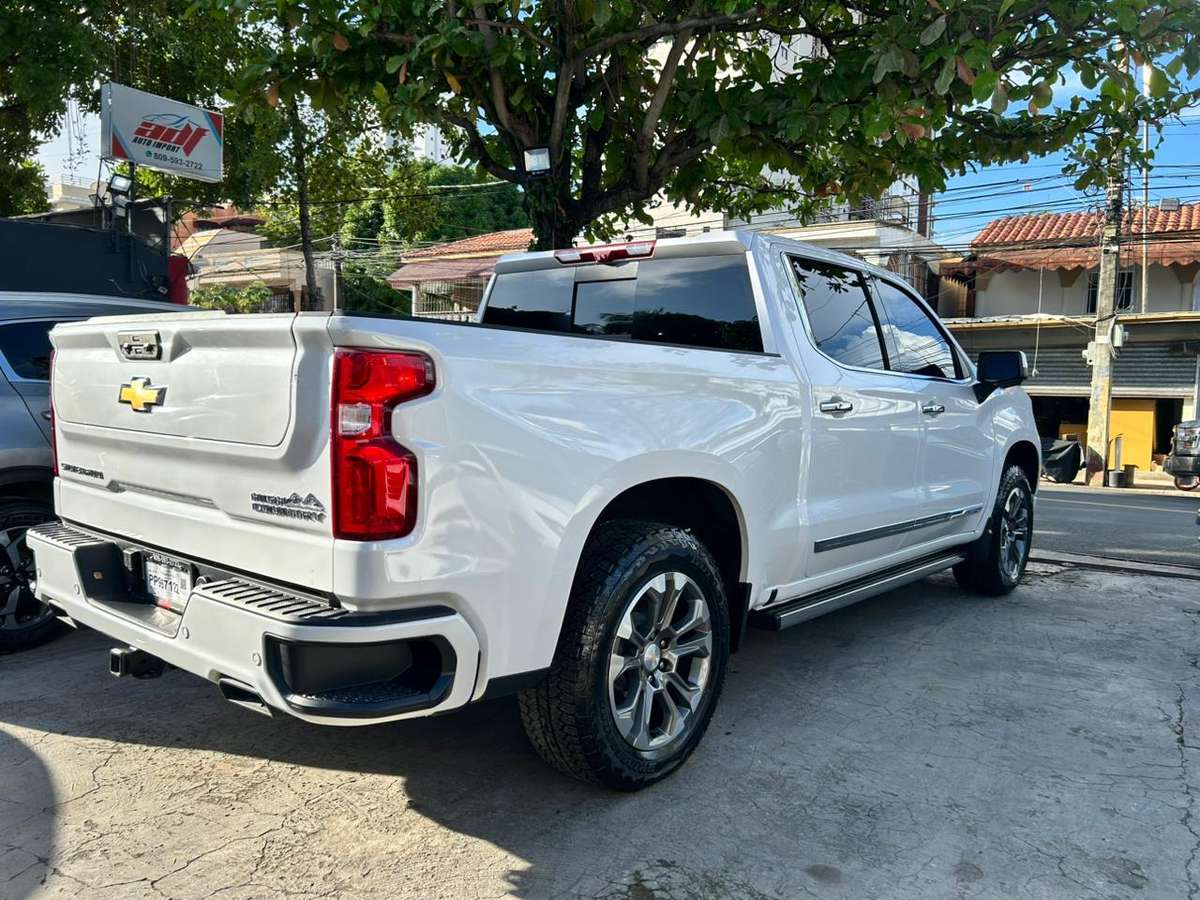 Chevrolet Silverado High Country Duramax 2025 - miniatura 2