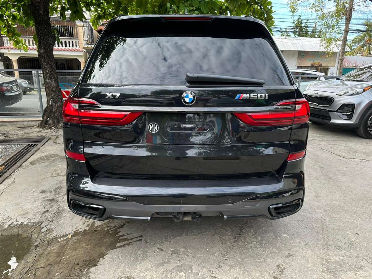 BMW X7 M50i 2020 - miniatura 4
