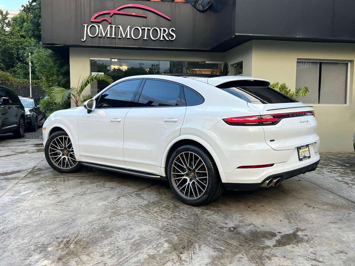 Porsche Cayenne Coupe S 2020 - miniatura 4