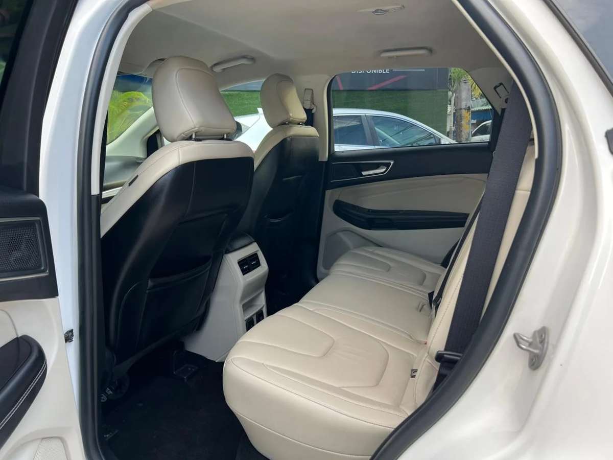 Ford EDGE Titanium 2020 - miniatura 10