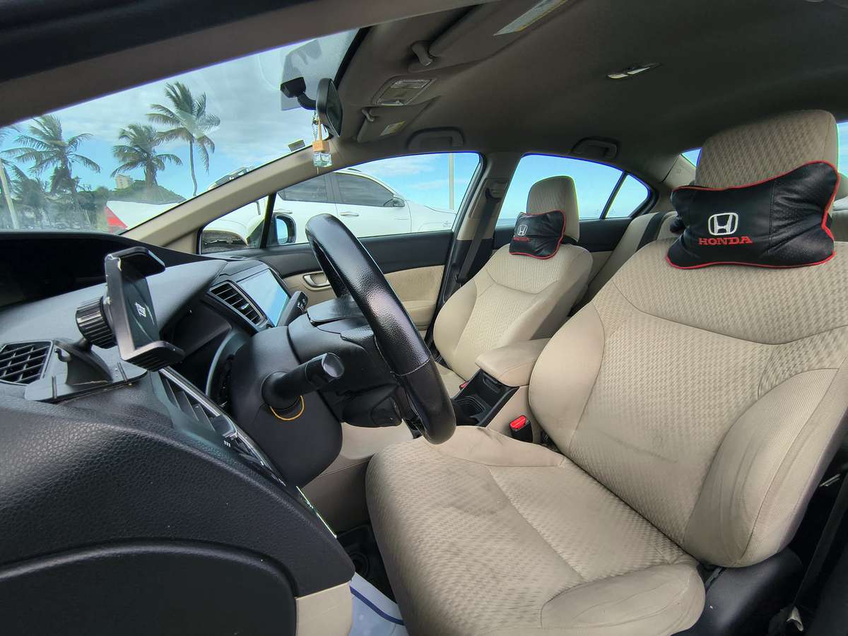 Honda Civic LX 2015 - miniatura 11