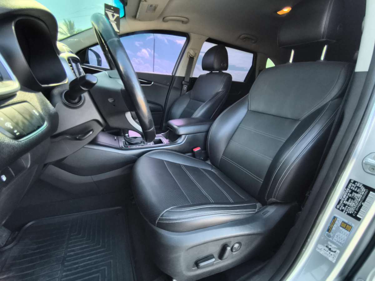 Kia Sorento EX 2018 - miniatura 10