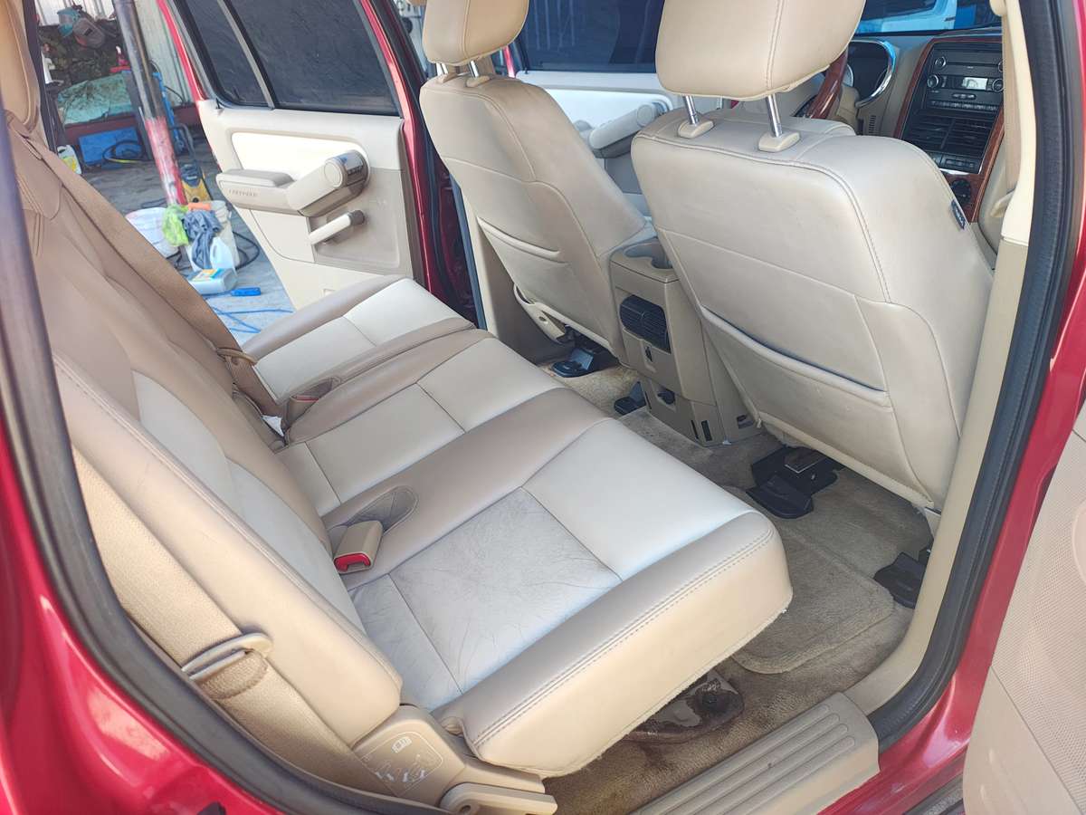 Ford Explorer Limited 2010 - miniatura 7