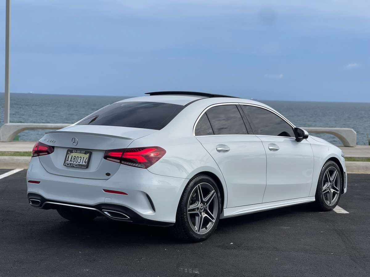 Mercedes Benz A 220 AMG 2019 - miniatura 5