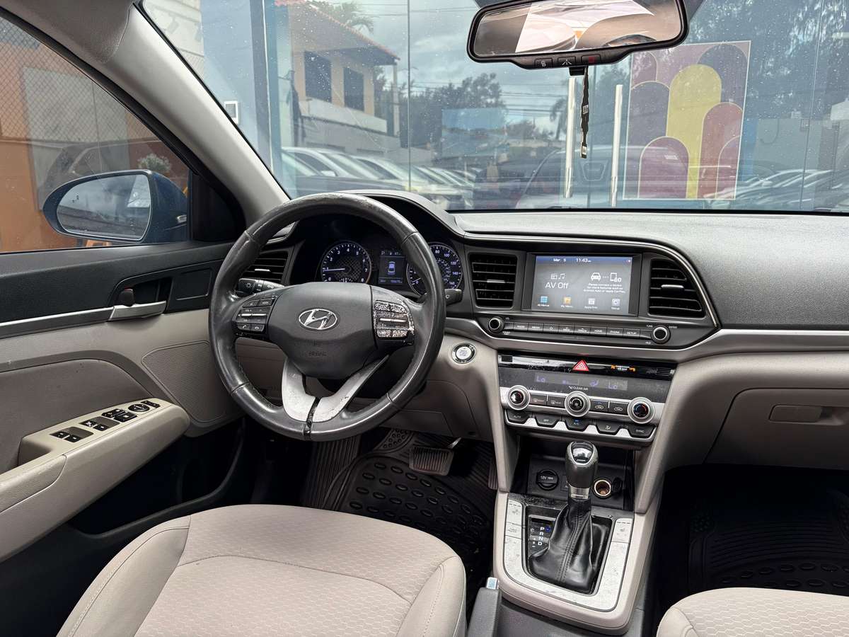 Hyundai Elantra Value Edition 2020 - miniatura 5