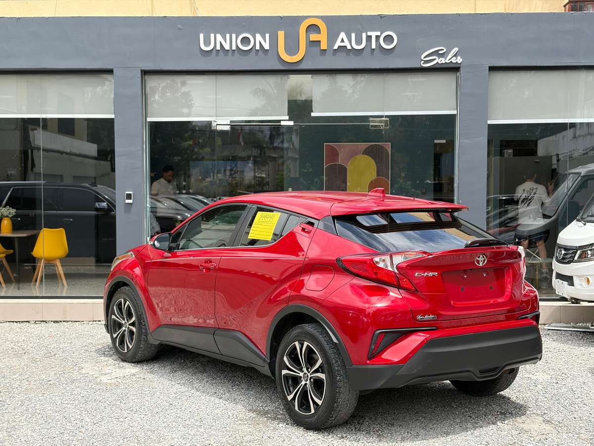 Toyota C-HR LE 2020 - miniatura 7
