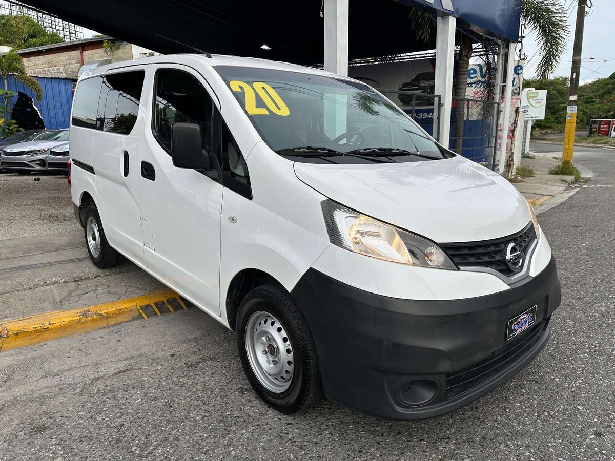 2020 Nissan NV 200 usado en venta por Frankel Auto Import