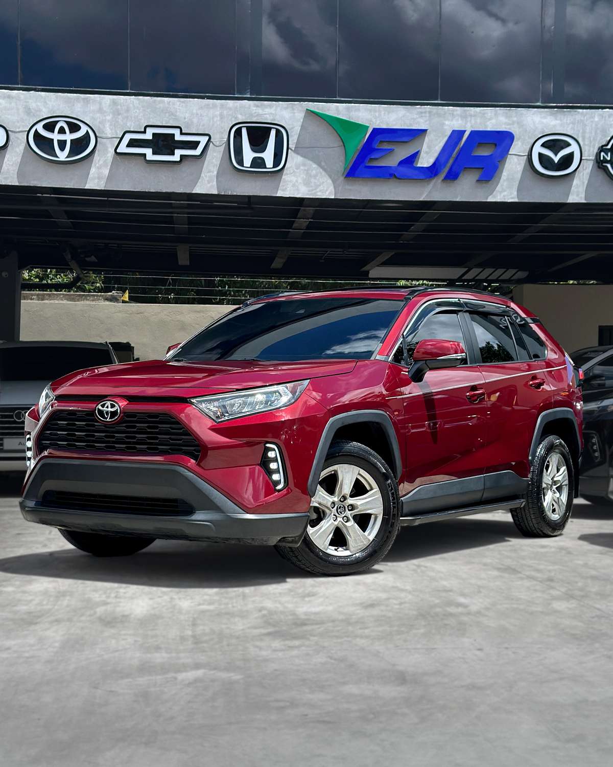 2021 Toyota RAV4 XLE usado en venta por EJR IMPORT