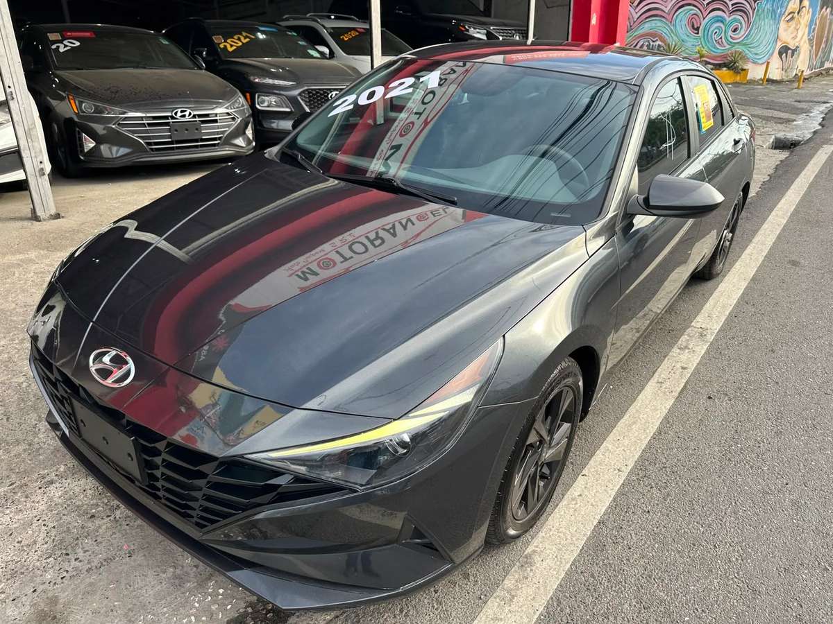 2021 Hyundai Elantra SEL usado en venta por MOTORANGEL AUTO IMPORT