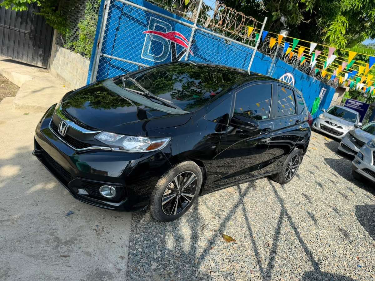 2019 Honda Fit LX usado en venta por BERSON VALERA AUTO DEALERS