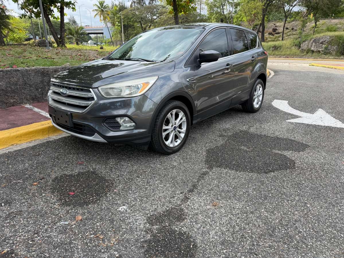2017 Ford Escape SE usado en venta por Negozia Plus