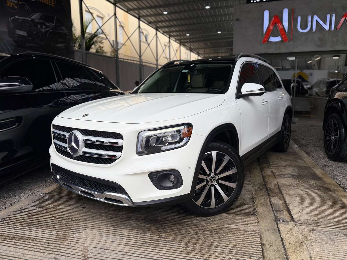 2021 Mercedes Benz GLB 250 usado en venta por Luis Eduardo (UNIAUTO)