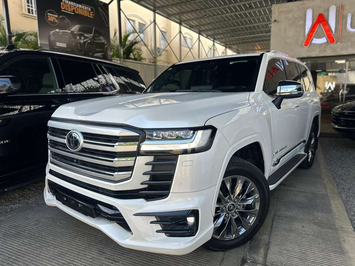 2024 Toyota Land Cruiser 70 ANIVERSARIO usado en venta por Luis Eduardo
