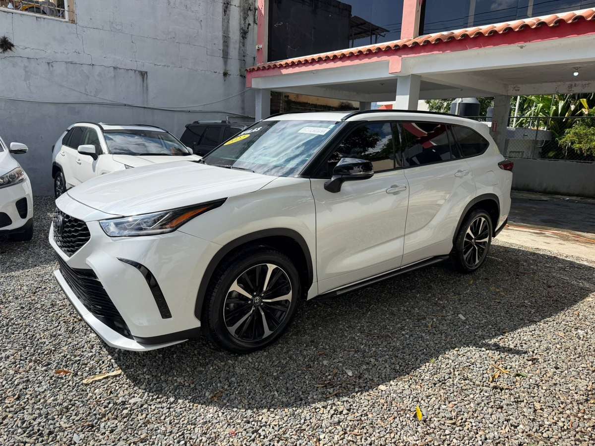 2022 Toyota Highlander XSE usado en venta por ARS Auto Import