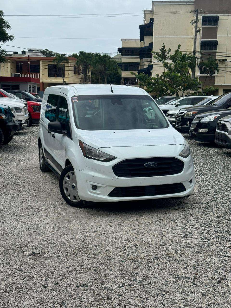 2020 Ford Transit Connect usado en venta por FADIR AUTO GROUP