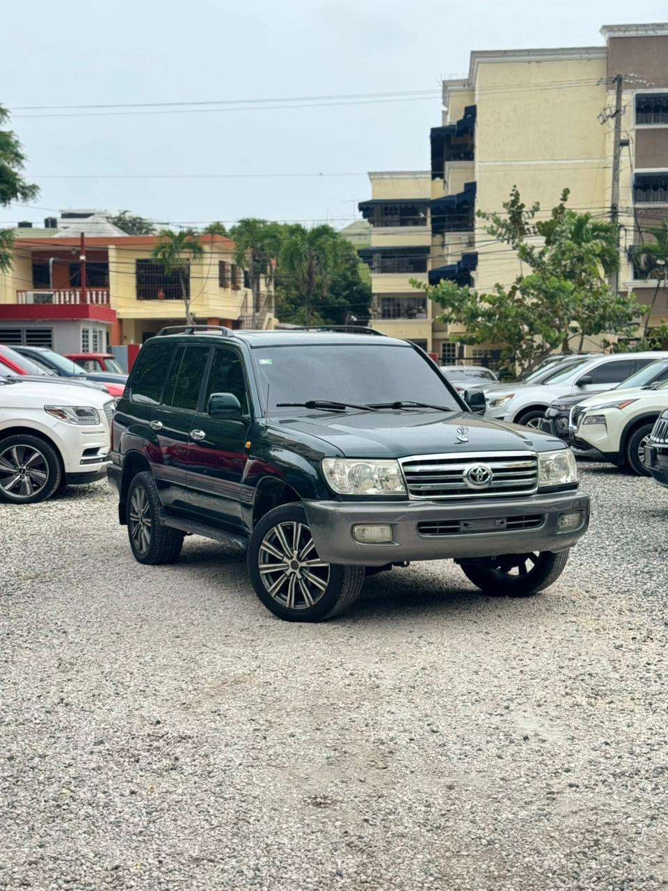 2001 Toyota Land Cruiser VX usado en venta por FADIR AUTO GROUP 