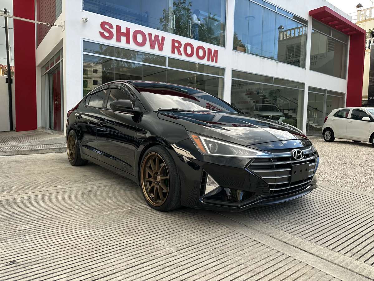 2020 Hyundai Elantra SEL usado en venta por Chalas Auto Gallery