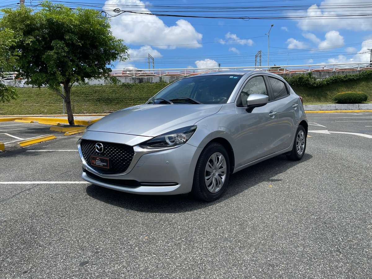 2020 Mazda 2 usado en venta por Mena Dominguez Motors
