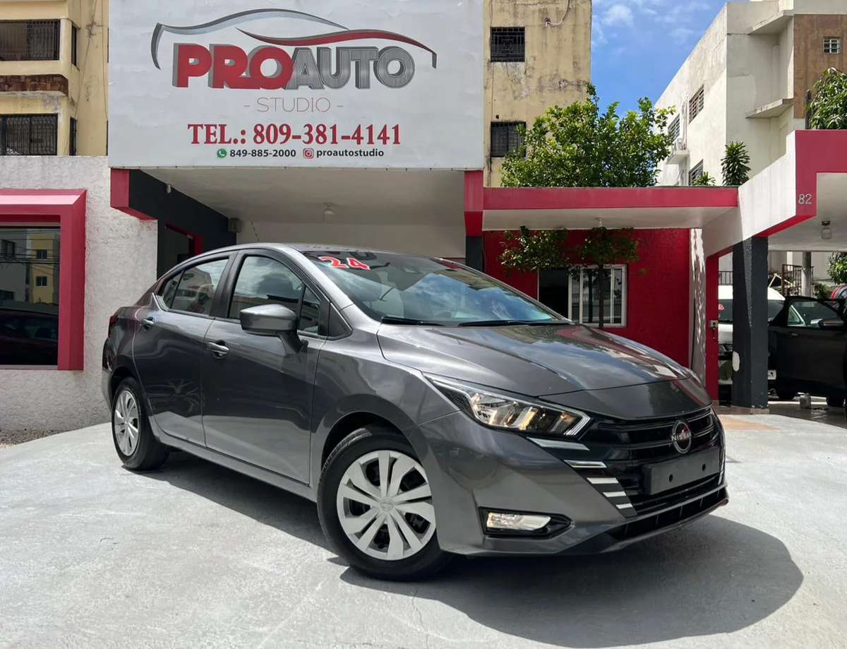 2024 Nissan Versa Advance usado en venta por Proauto Studio