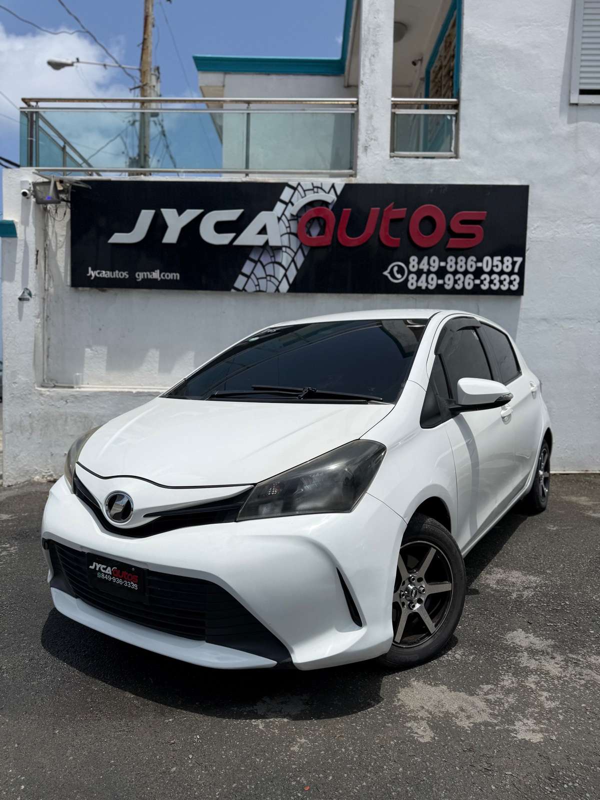 2016 Toyota VITZ usado en venta por JYCA AUTOS 