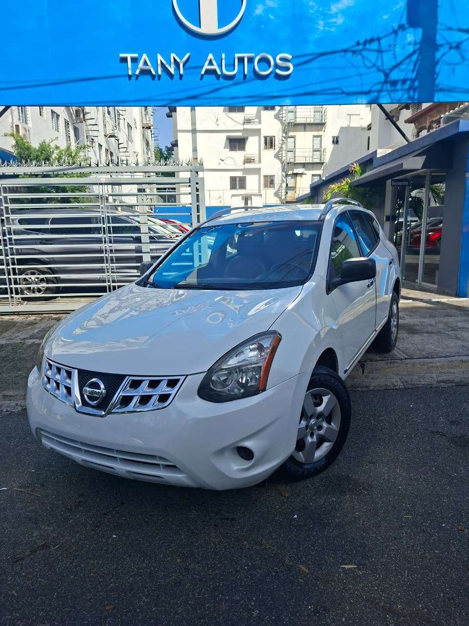 2015 Nissan Rogue S usado en venta por Tany Autos
